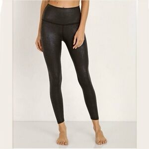 Beyond Yoga Viper Highwaisted Midi Leggings Size X-Small